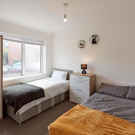 Spacious Home Close To City Centre Location Leeds  Dış mekan fotoğraf