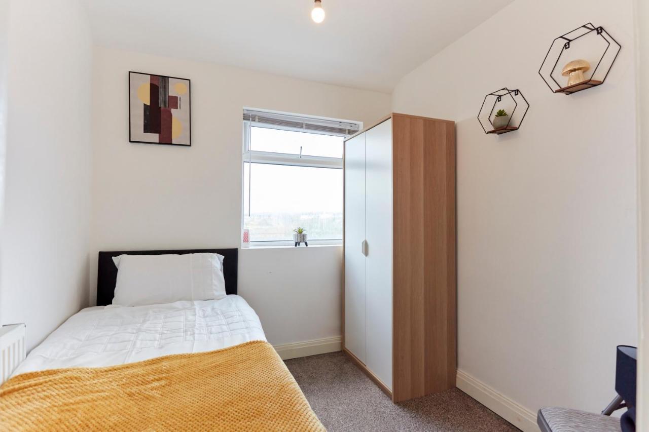 Spacious Home Close To City Centre Location Leeds  Dış mekan fotoğraf